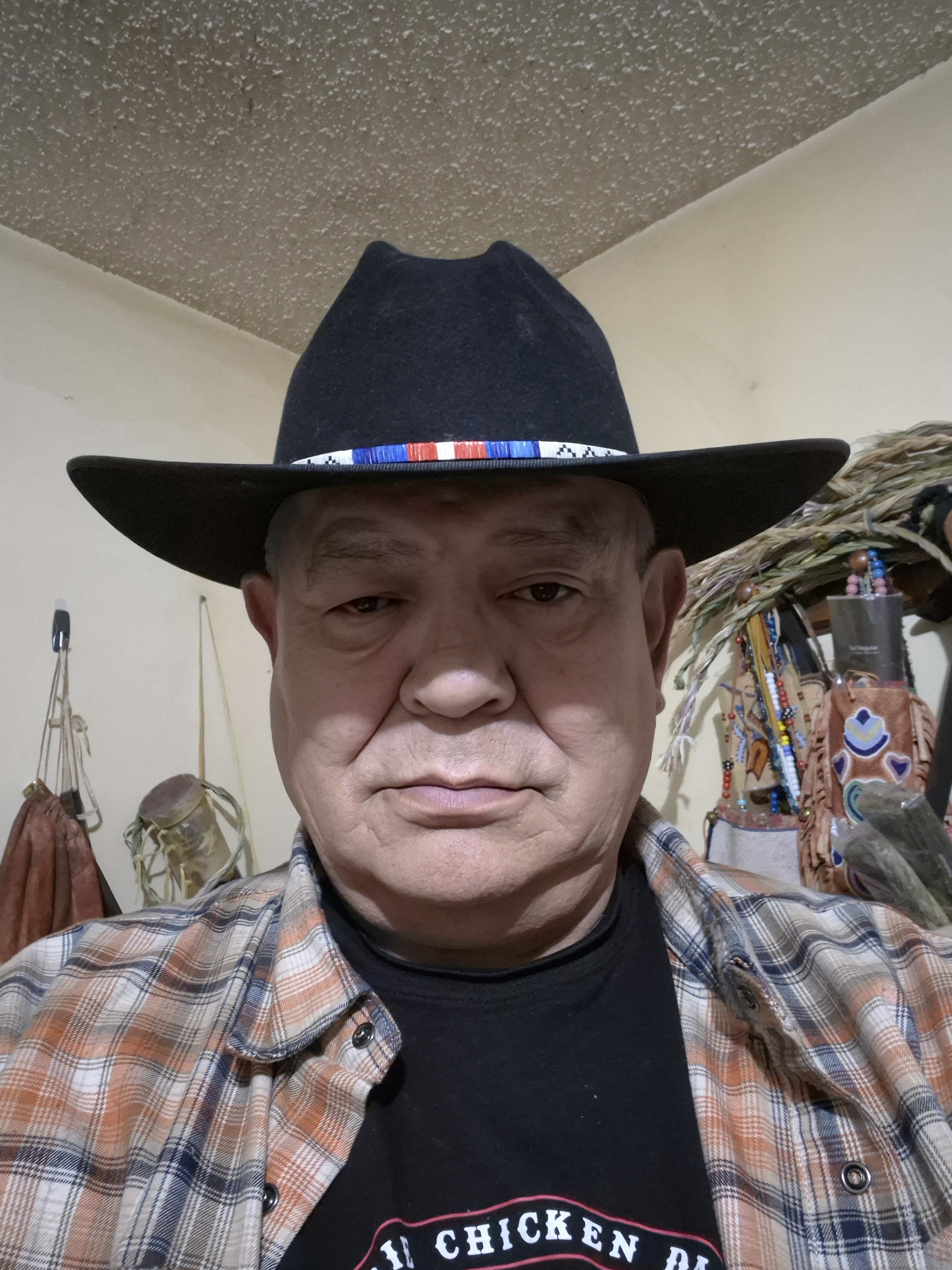 Elder Jerry Potts, Naamaakaakomi (Going to Shoot), a speaker at the National Aboriginal Veterans Day lecture.
